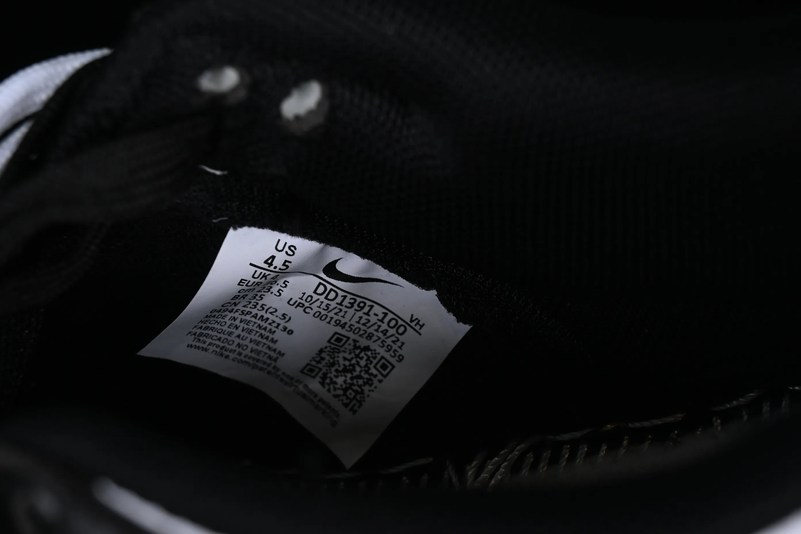 All Categories Nk SB Dunk Series Nk SB Dunk Low Low-top sneakers Nk Dunk Low Black and White Panda Customized version of deconstructed strap casual sneakers DD1391-100